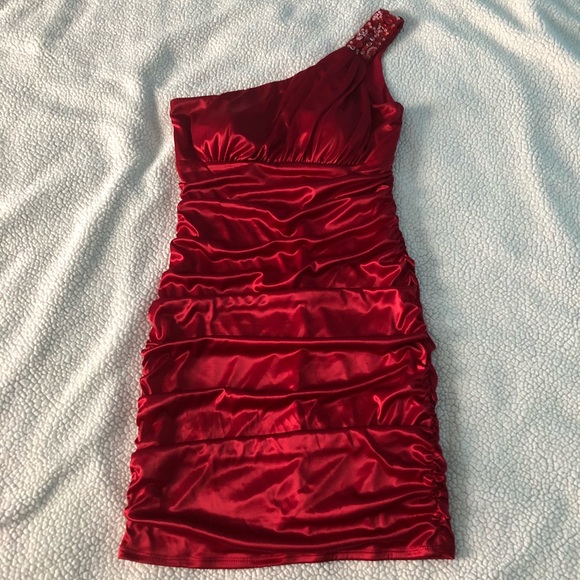Speechless Dresses & Skirts - Red body-con dress